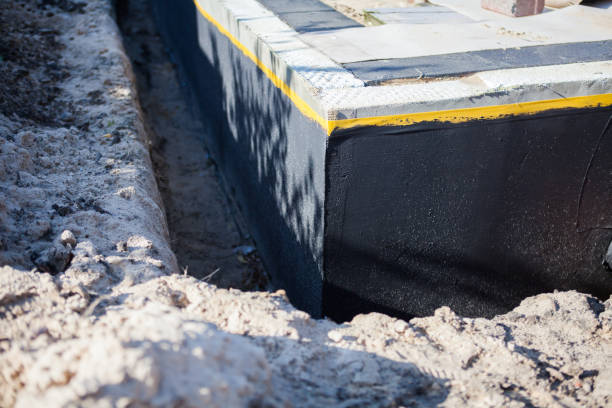 Professional Vapor Barrier Installation technician working in Richmond, IL
